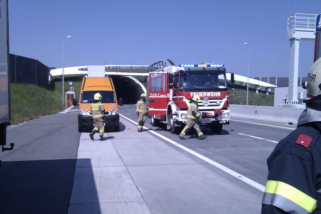 B1 – Fahrzeugbrand S1