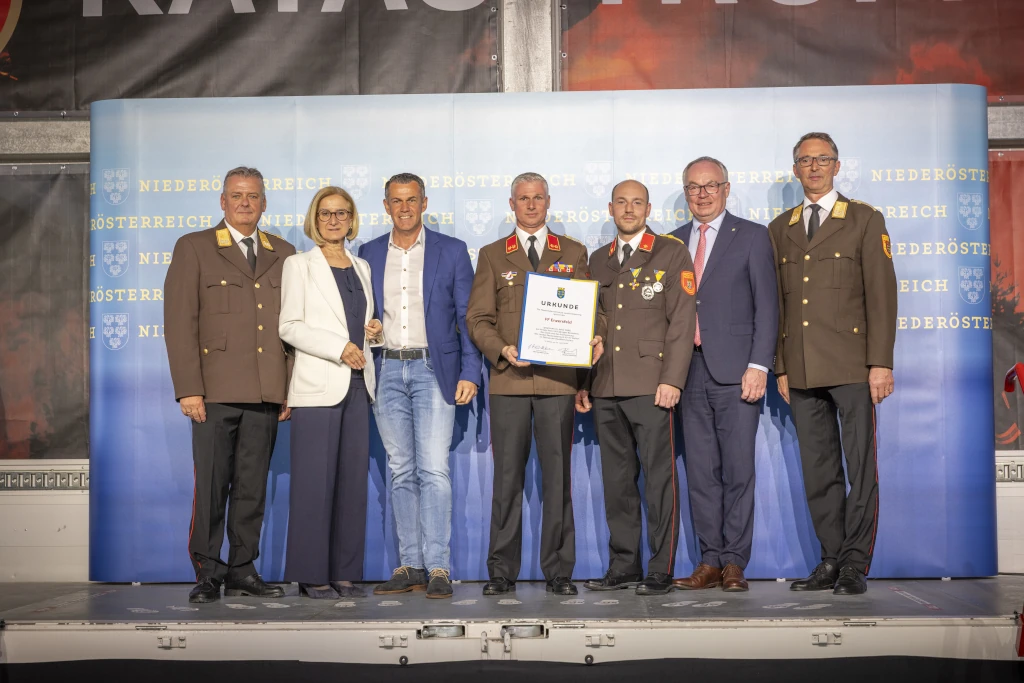 Jubiläumsurkunde – 140 Jahre Freiwillige Feuerwehr Enzersfeld